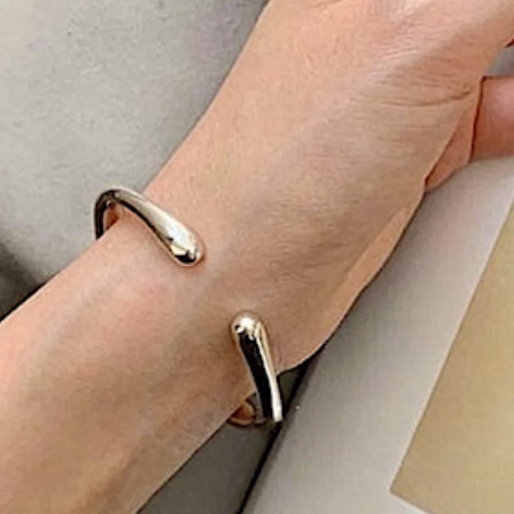 STERLING SILVER IRREGULAR BANGLE BRACELET - Picture 6 of 9